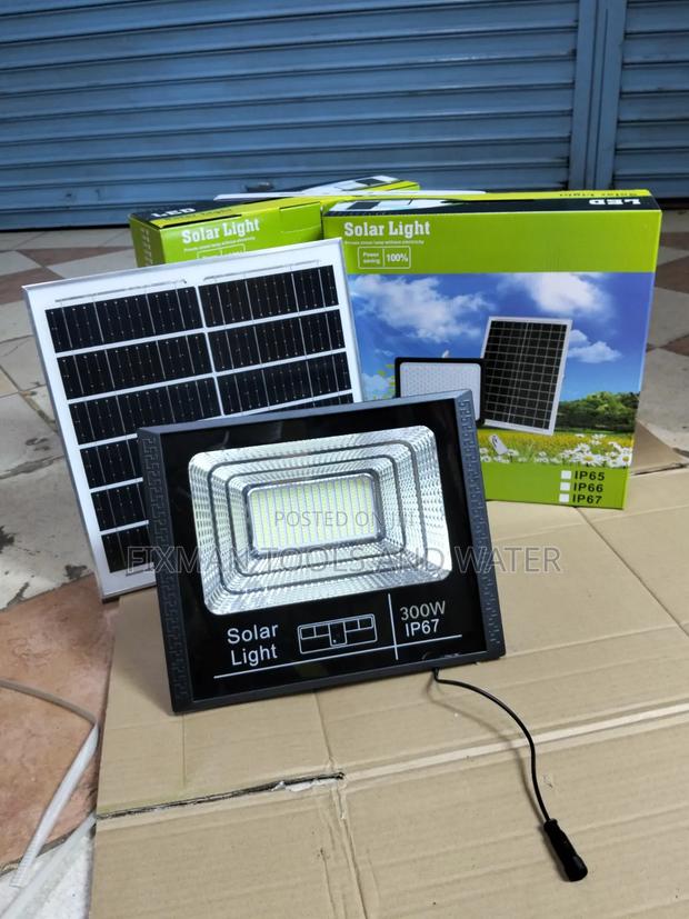 High Quality Solar Flood Light Ip 67 300 Watts With Panel and Sensor