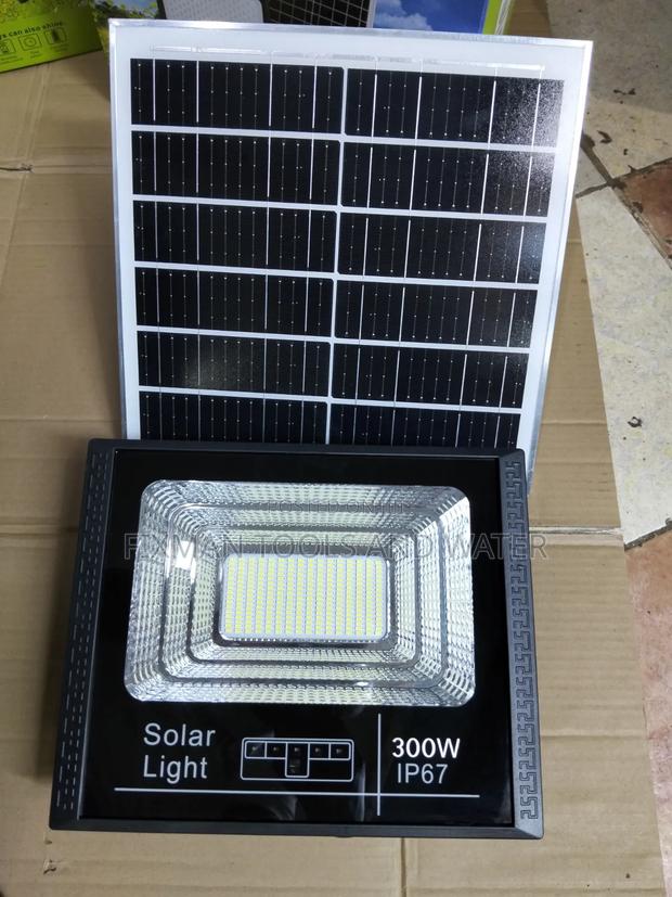 High Quality Solar Flood Light Ip 67 300 Watts With Panel and Sensor - thumbnail 2
