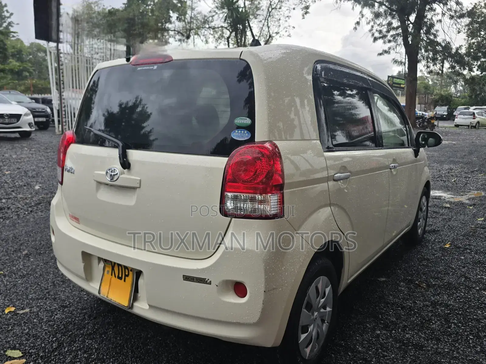 Toyota Porte 2017 Beige