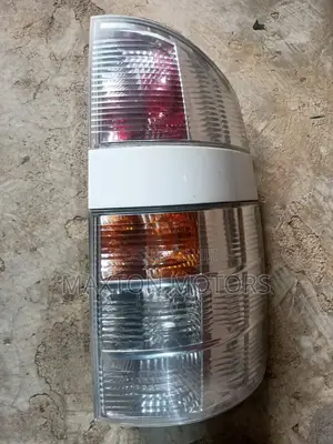 Taillight Voxy Zr60 2002