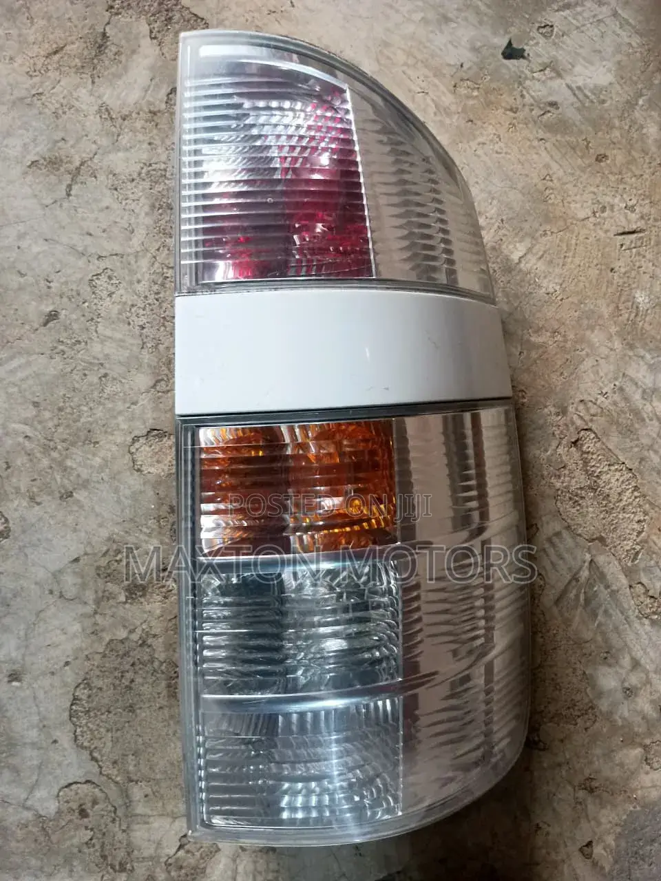 Taillight Voxy Zr60 2002