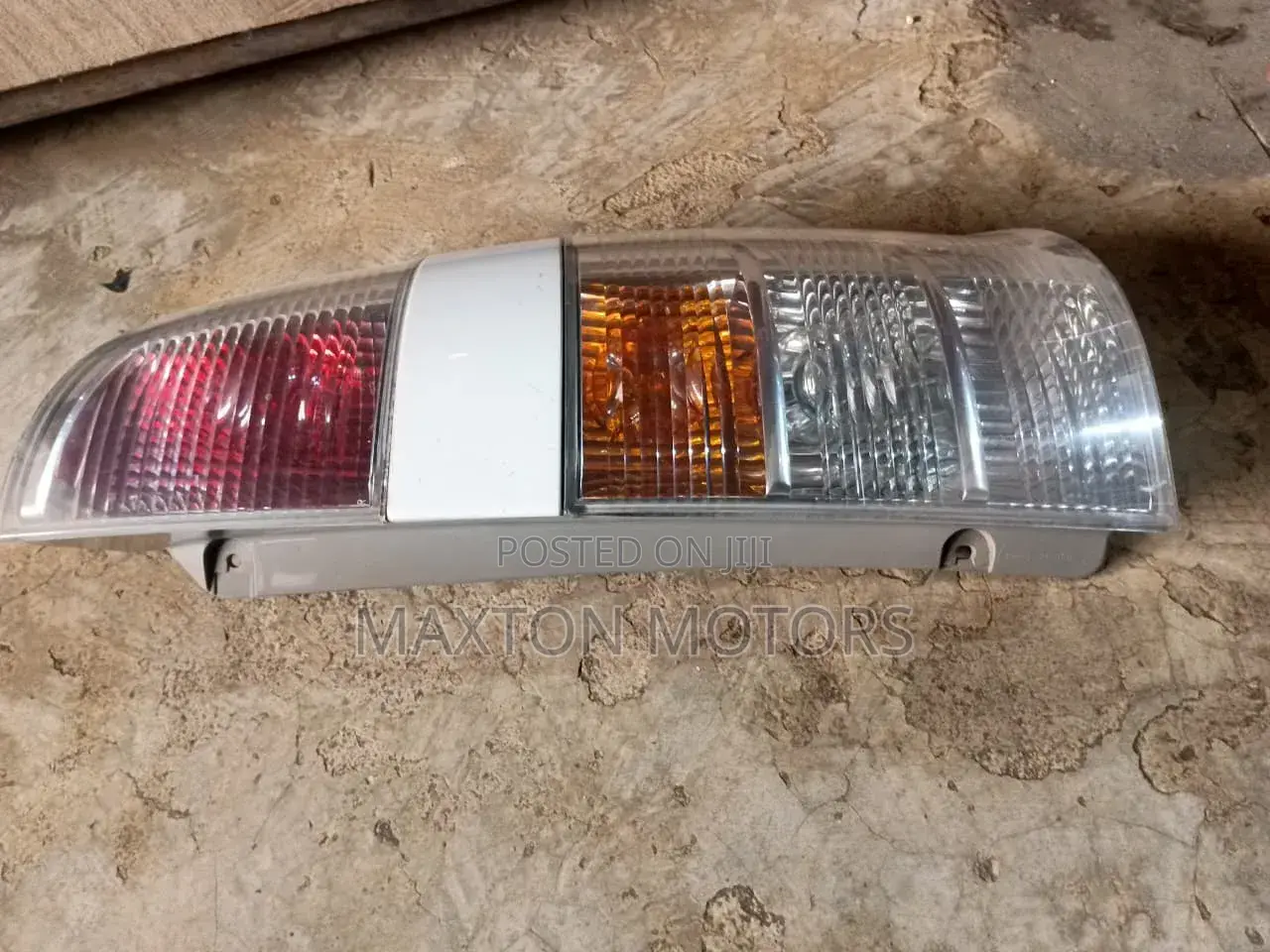 Taillight Voxy Zr60 2002