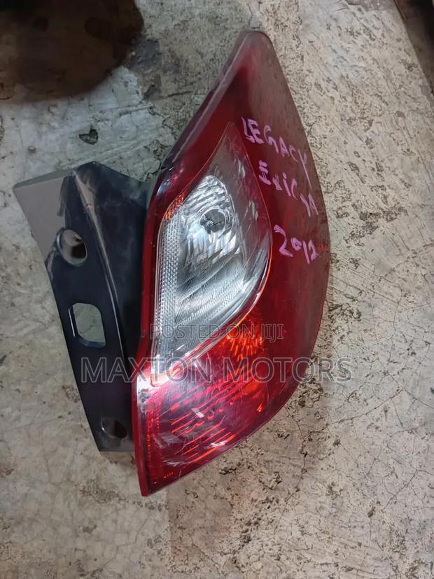 Taillight Subaru Exiga - thumbnail 2