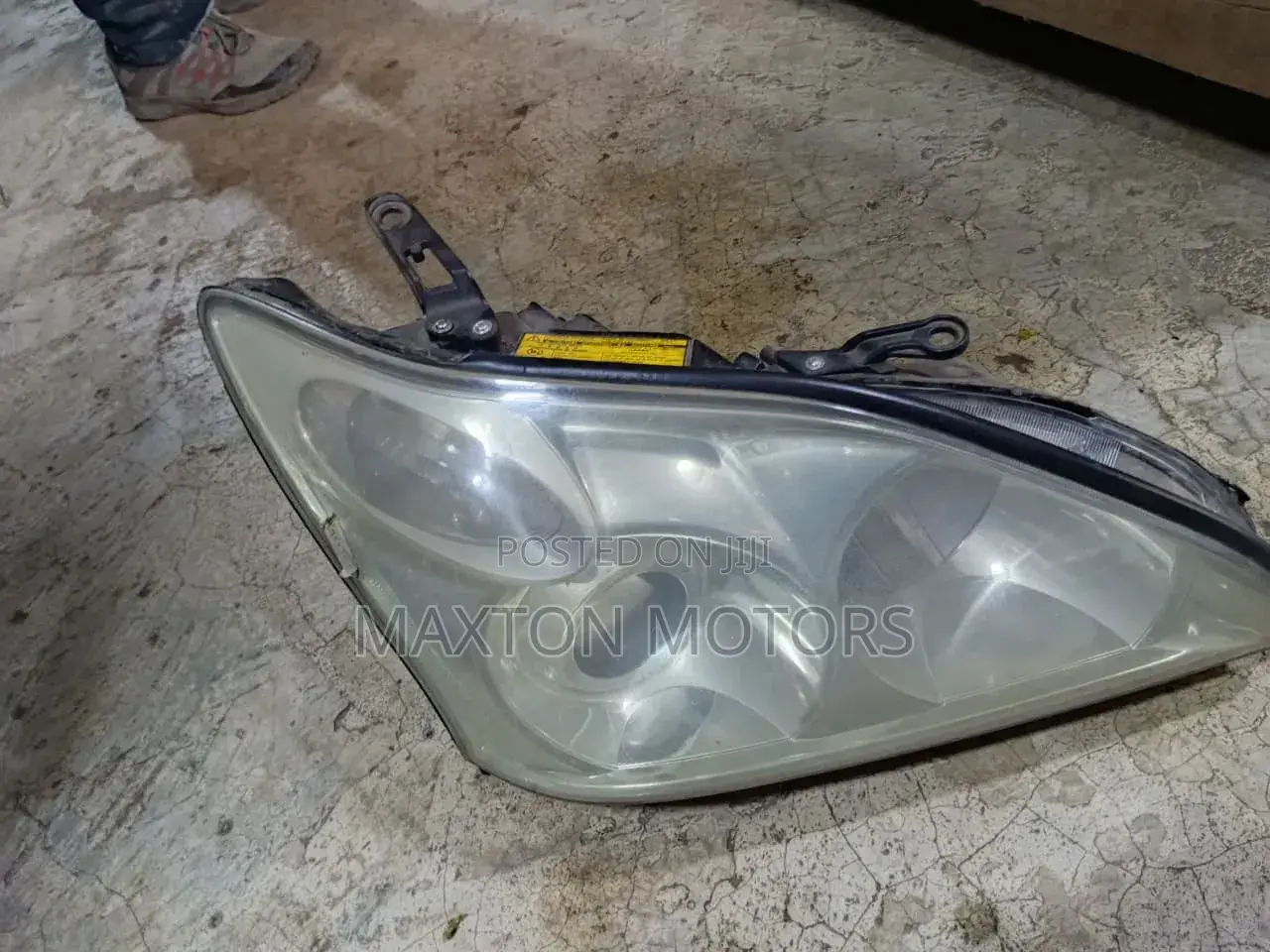 Headlight Toyota Harrier Mu30240 No 4