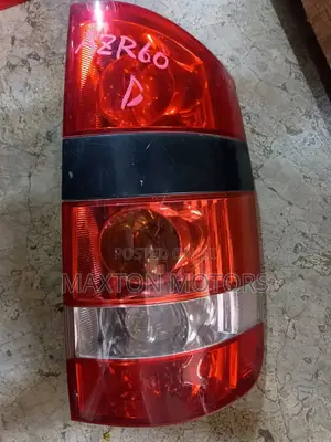 Taillight Toyota Noah Zr60 2002