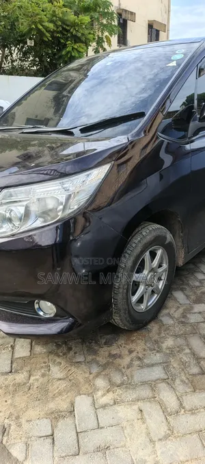 Toyota Noah 2.0 FWD (8 Seater) 2017 Purple
