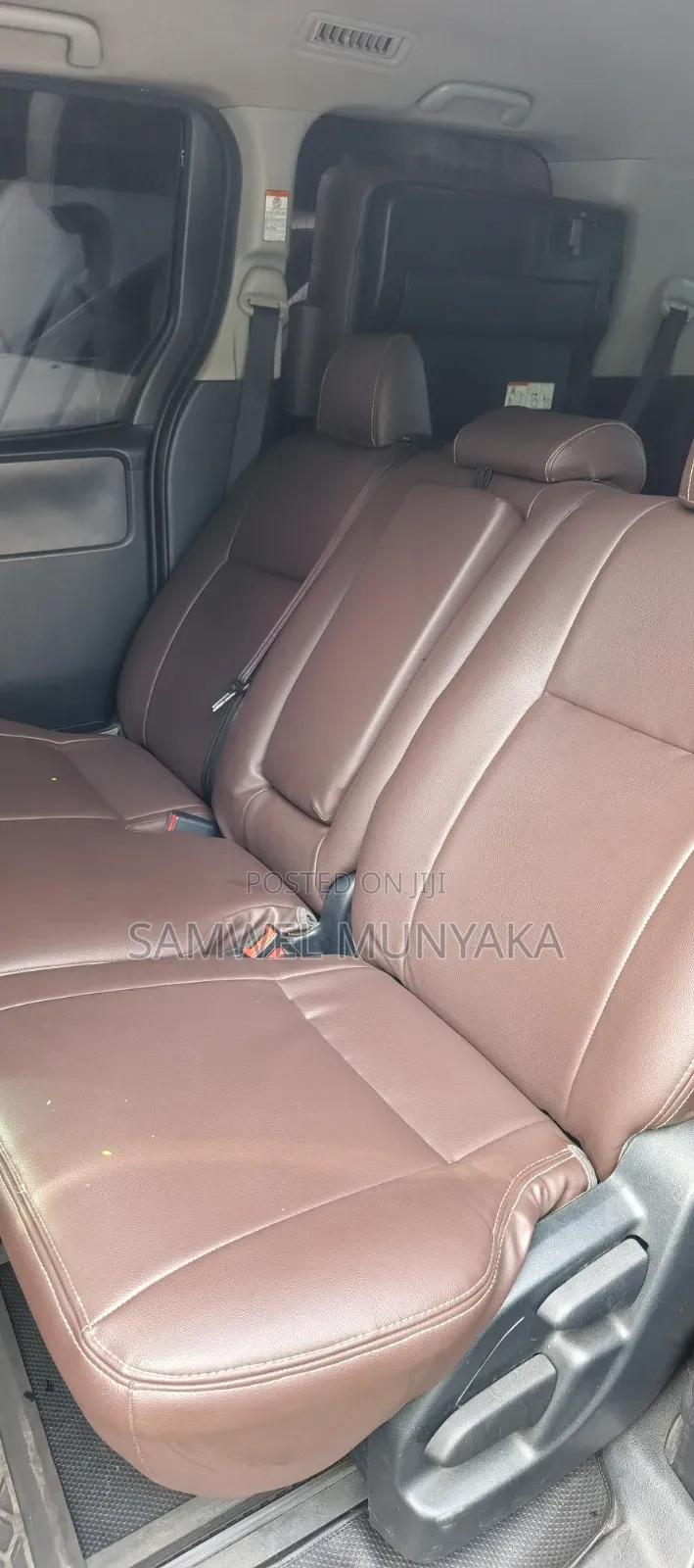 Toyota Noah 2.0 FWD (8 Seater) 2017 Purple