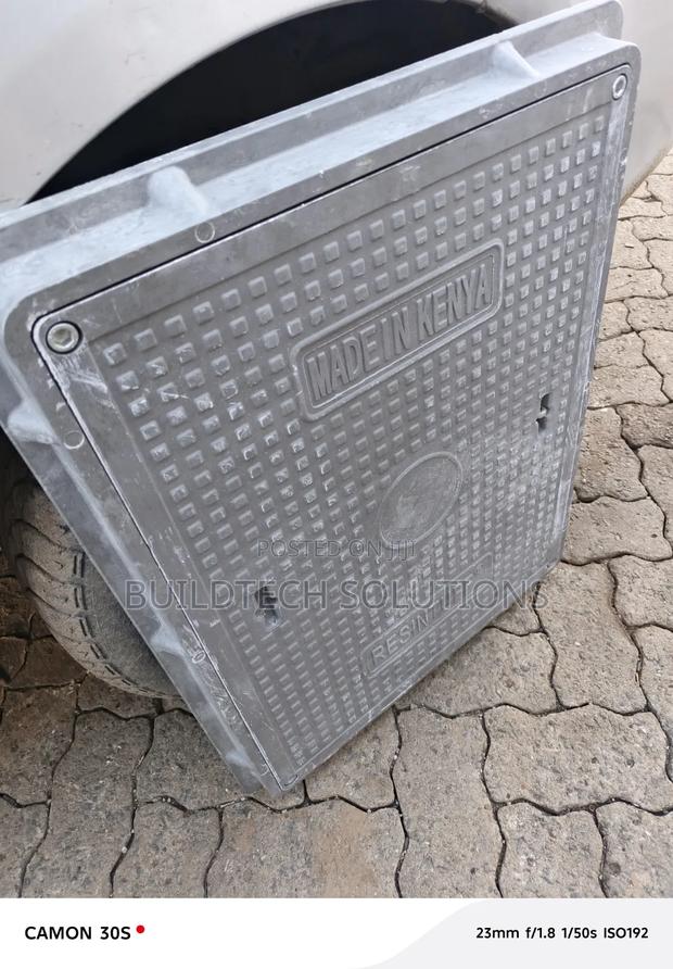 Manhole Cover 450×600mm – Lightweight but Heavy Duty