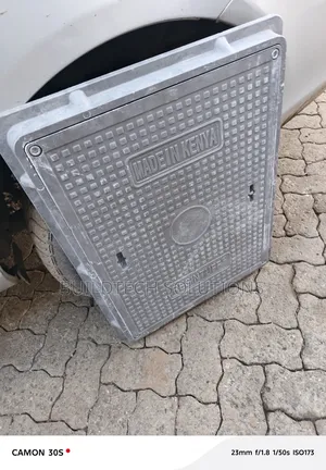 Manhole Cover 450×600mm – Reliable Drainage Protection