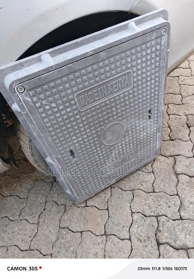 Manhole Cover 450×600mm – Reliable Drainage Protection
