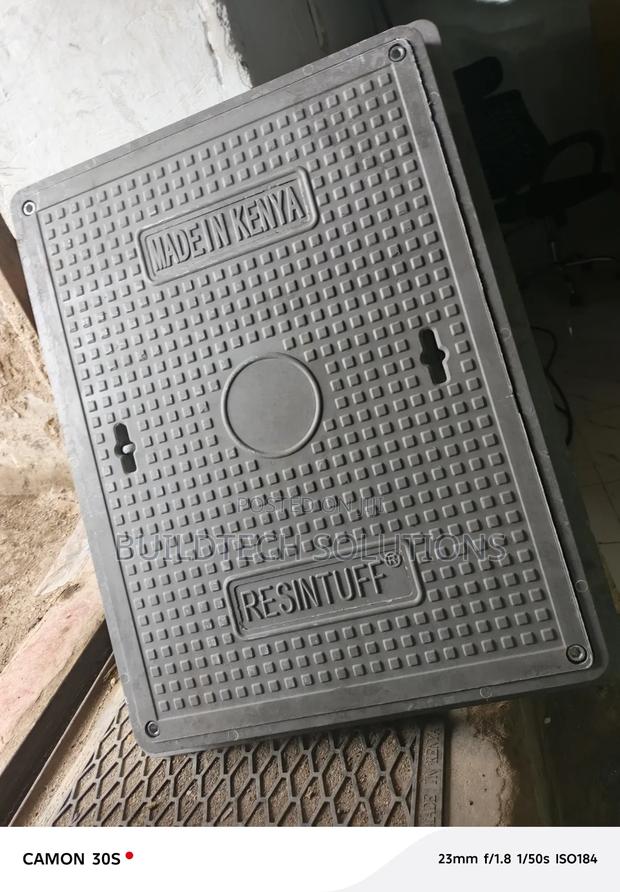 Manhole Cover 450×600mm – Built for Long-Term Use