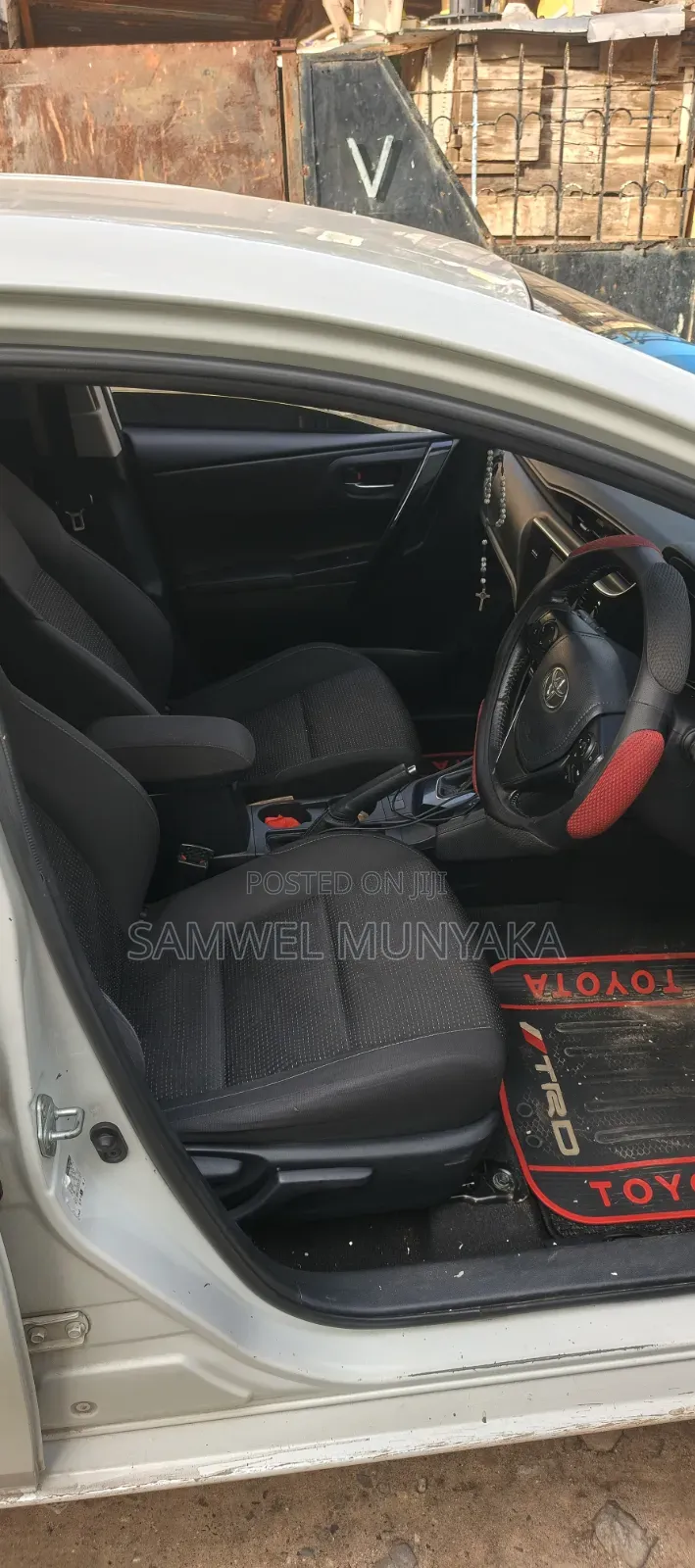 Toyota Auris 2016 Pearl