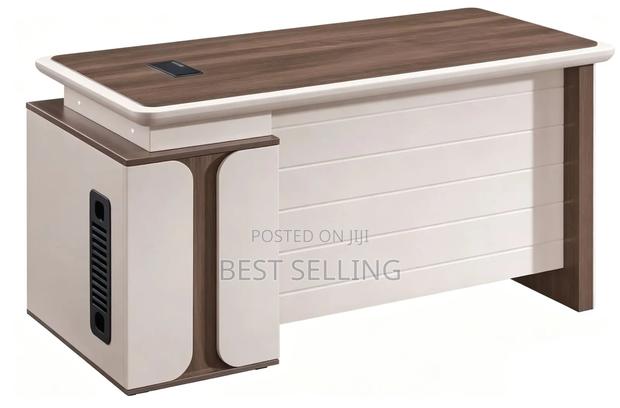 New Modern in Stock Executive Desk 1.4m