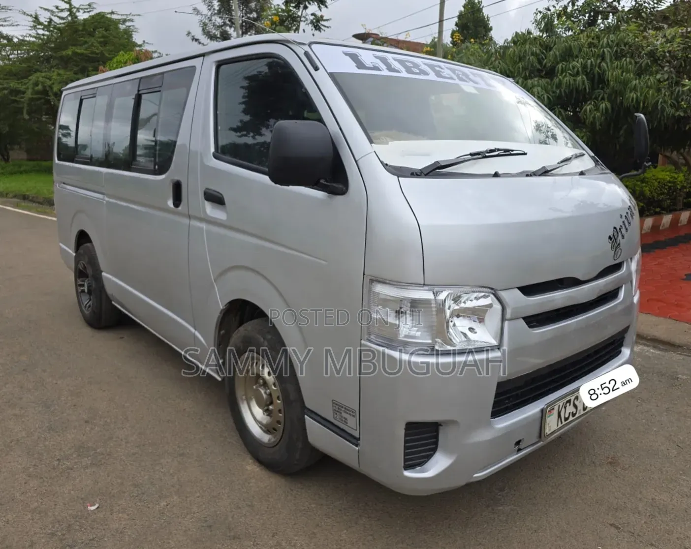 Toyota HiAce 2011 Silver