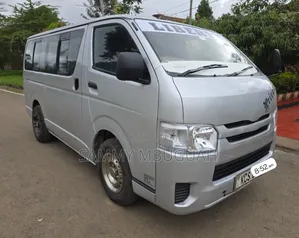 Toyota HiAce 2011 Silver