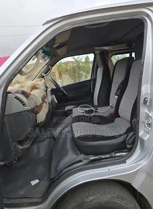 Toyota HiAce 2011 Silver
