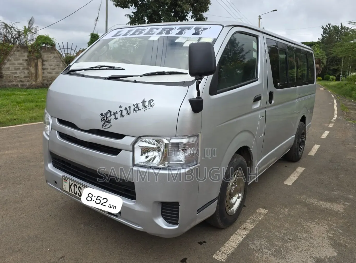 Toyota HiAce 2011 Silver