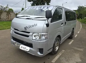 Toyota HiAce 2011 Silver