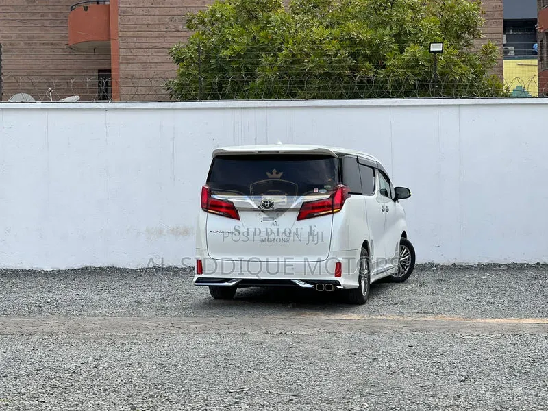 Toyota Alphard 2.5 Petrol FWD 2018 White