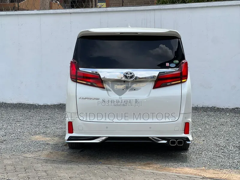 Toyota Alphard 2.5 Petrol FWD 2018 White