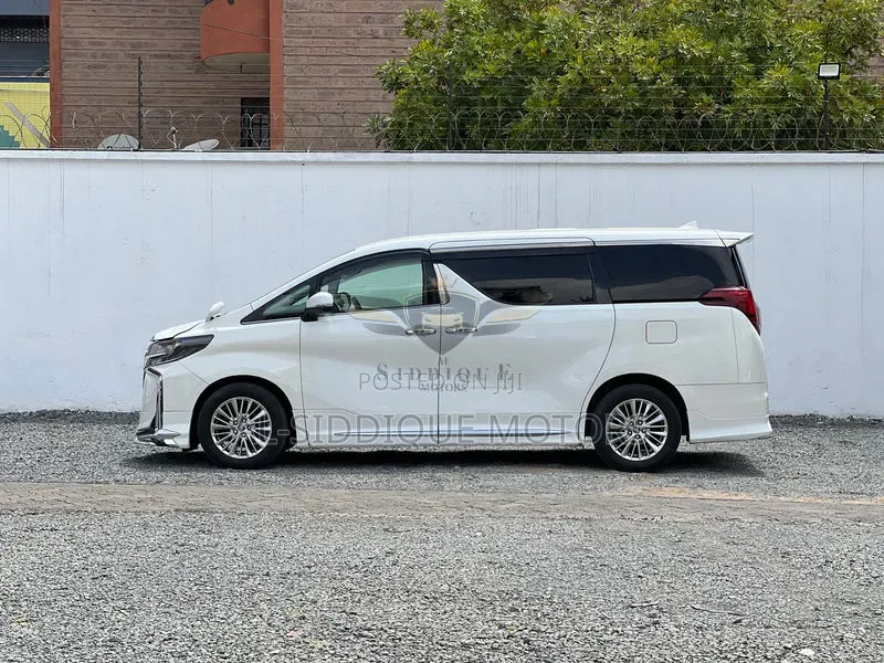 Toyota Alphard 2.5 Petrol FWD 2018 White