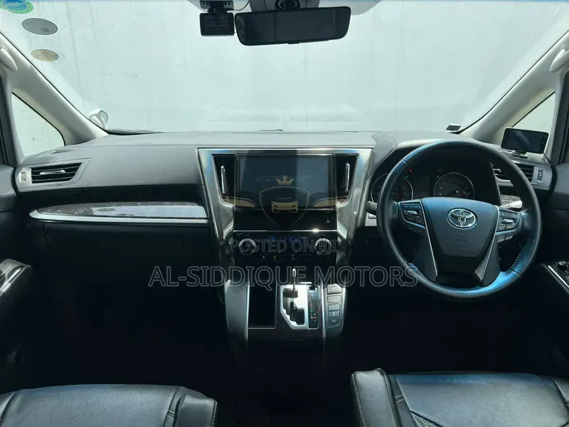 Toyota Alphard 2.5 Petrol FWD 2018 White