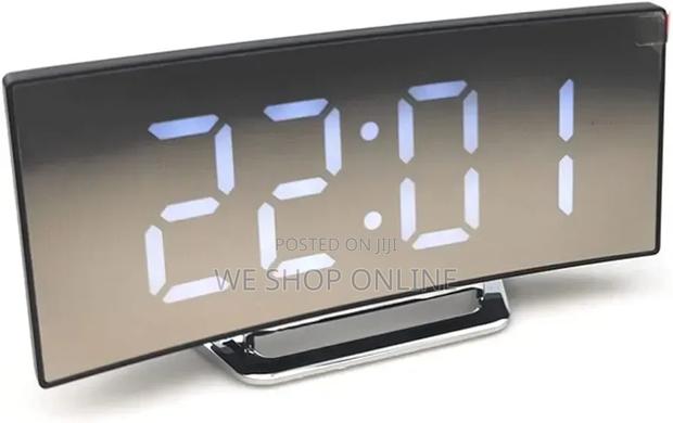 Curved Digital Clock - thumbnail 2
