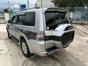 Mitsubishi Pajero Exceed 2019 Silver