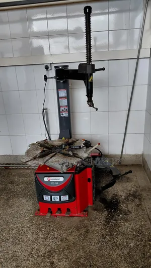 Sunshine Iitaly New Technology Tyre Changer Brand New.