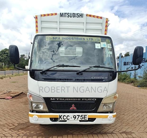 Mitsubishi Canter - thumbnail 3