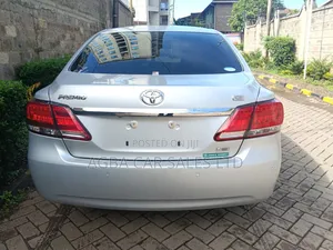 Toyota Premio 2018 Silver