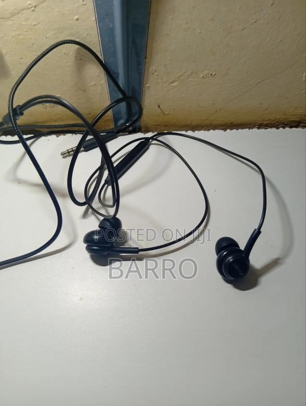 Universal Earphones - thumbnail 3