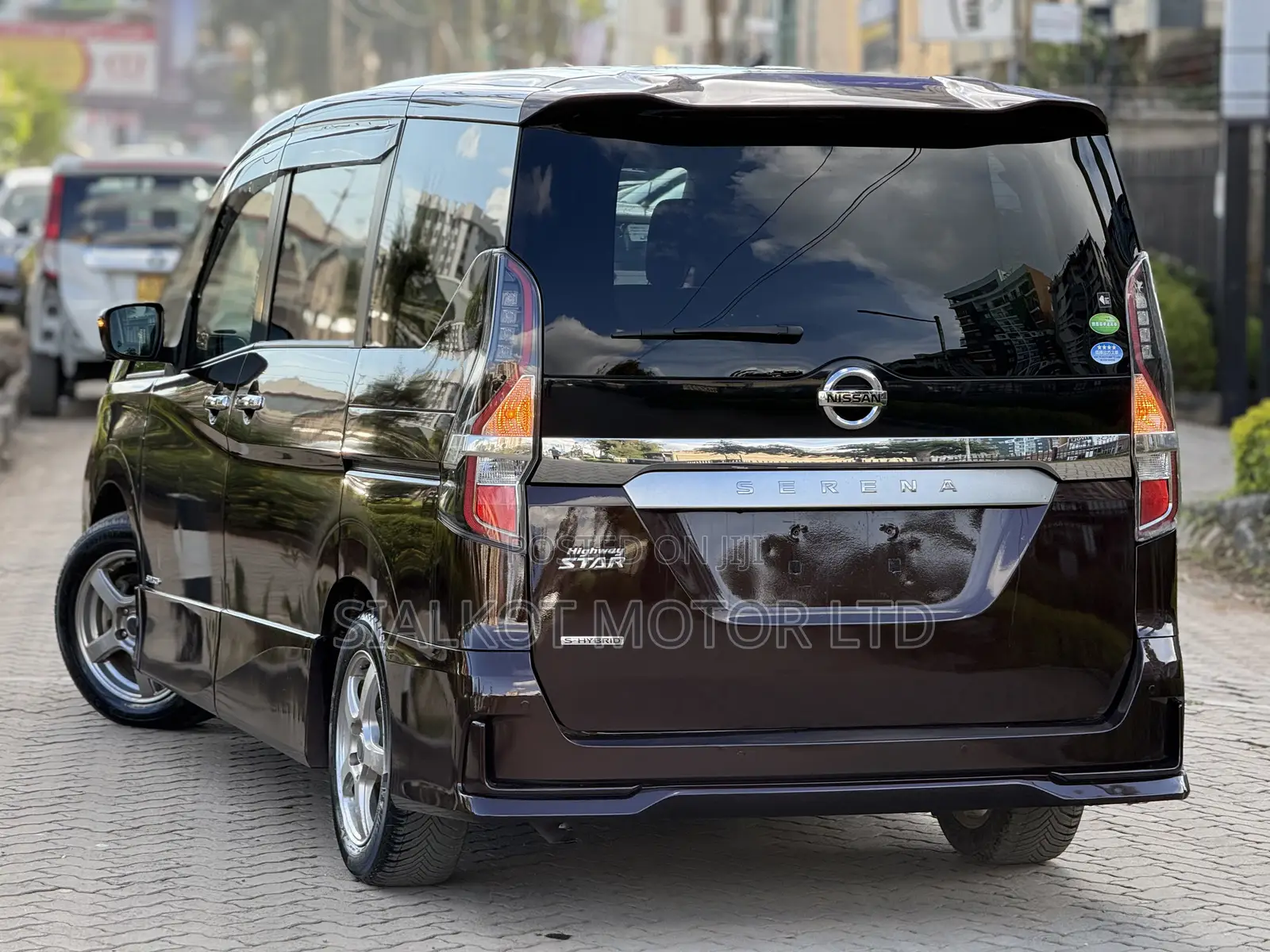 Nissan Serena 2019 Maroon