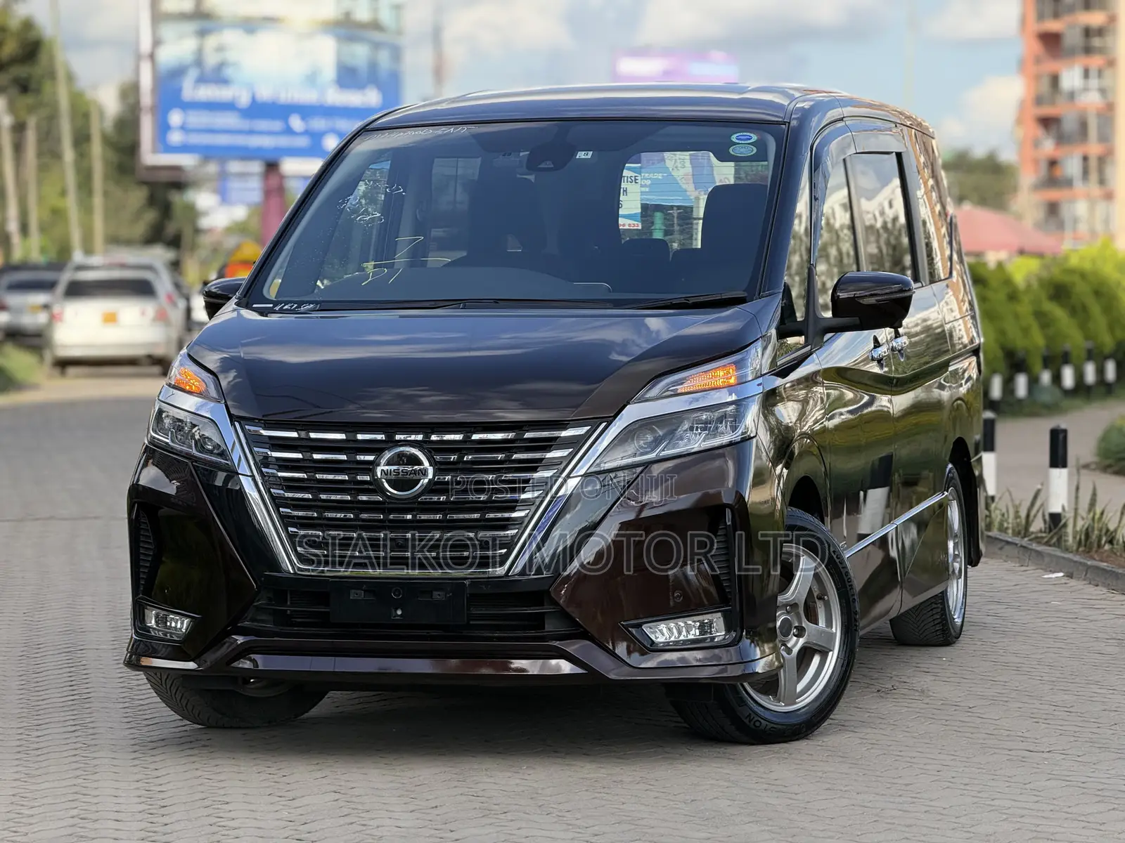 Nissan Serena 2019 Maroon