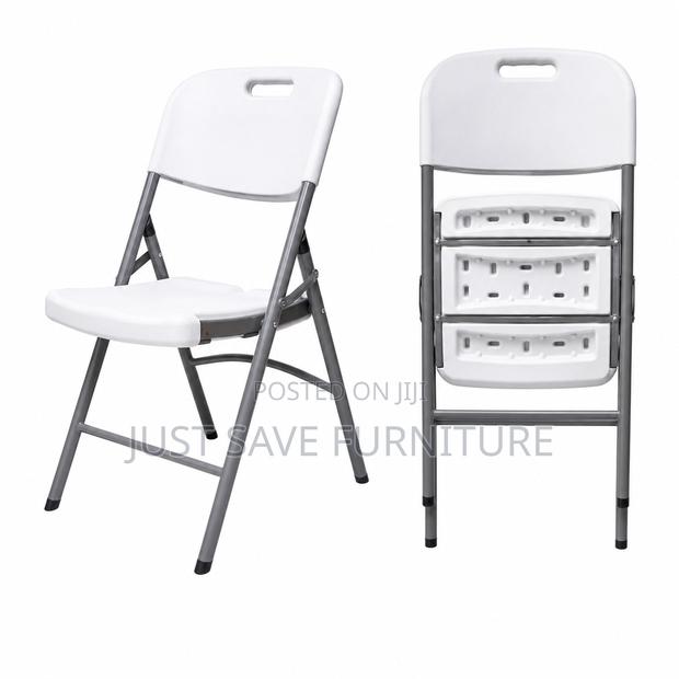 Heavy-Duty White Folding Chair – Portable Stackable
