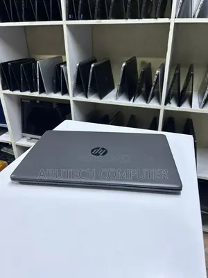 Laptop HP 250 G7 4GB Intel Core i3 SSD 128GB