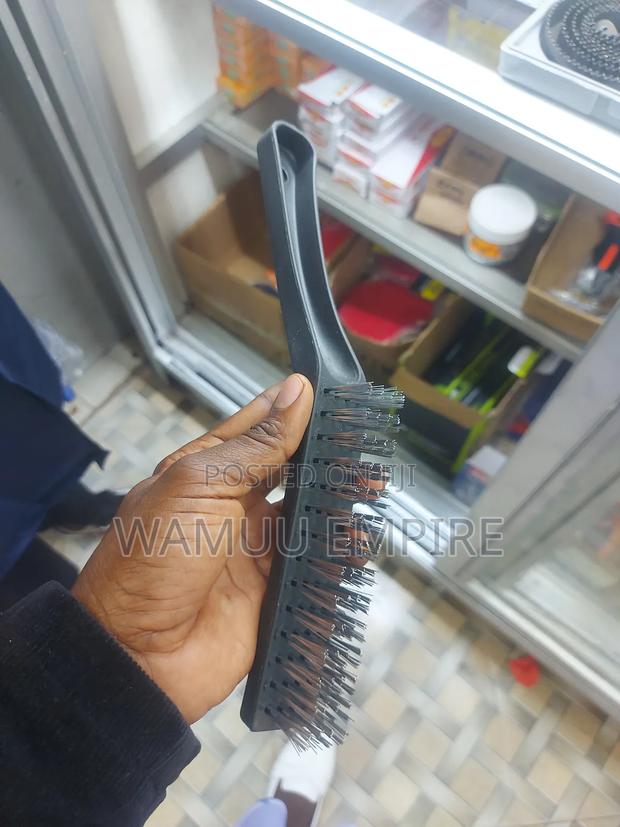 Handheld Wire Brush With a Plastic Handle - thumbnail 2
