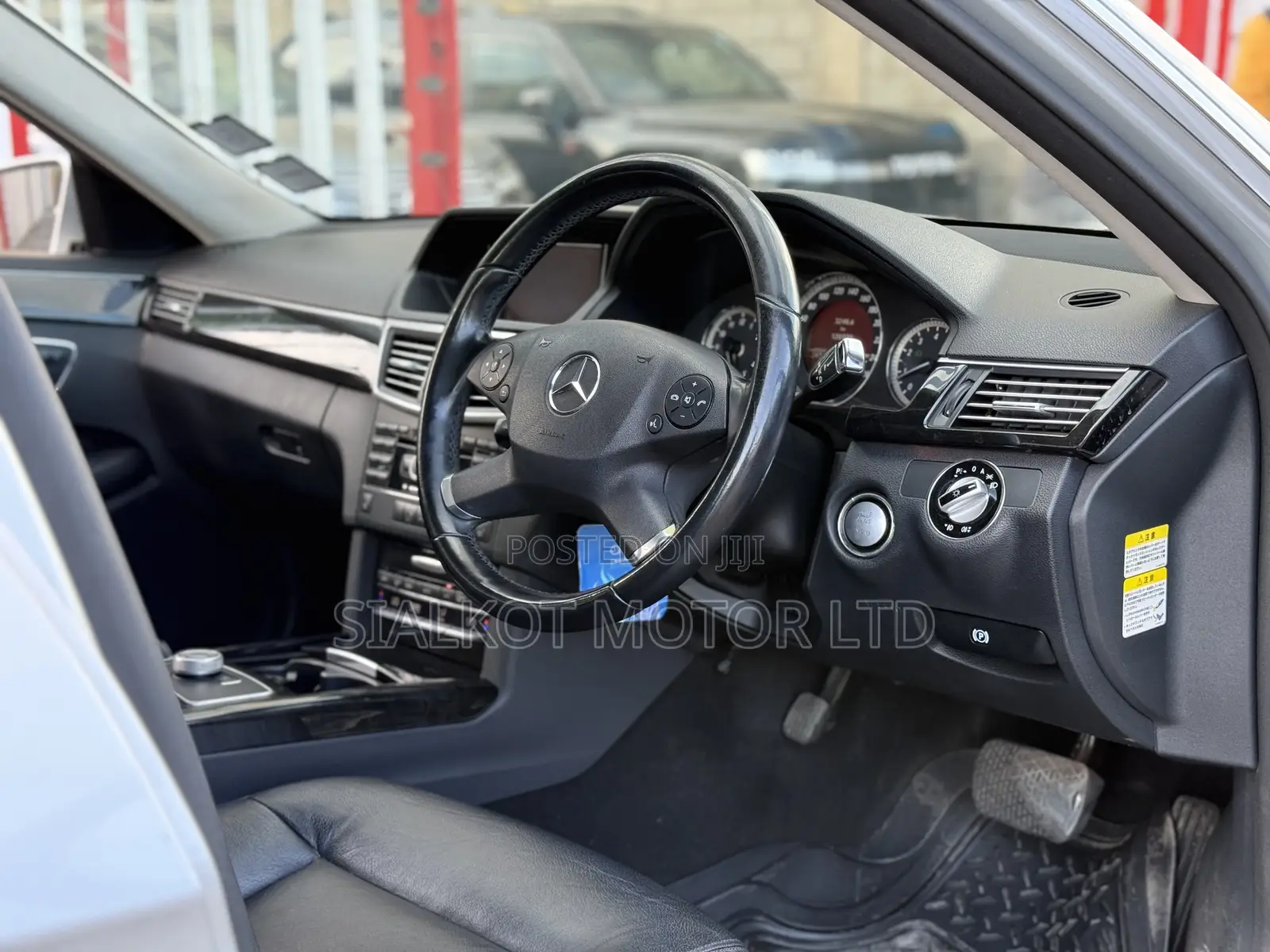 Mercedes-Benz E300 2009 Silver