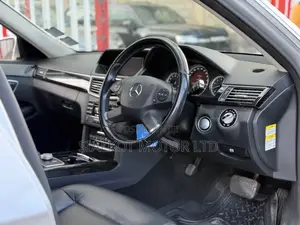 Mercedes-Benz E300 2009 Silver