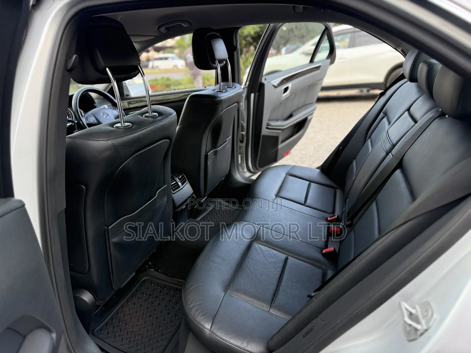 Mercedes-Benz E300 2009 Silver