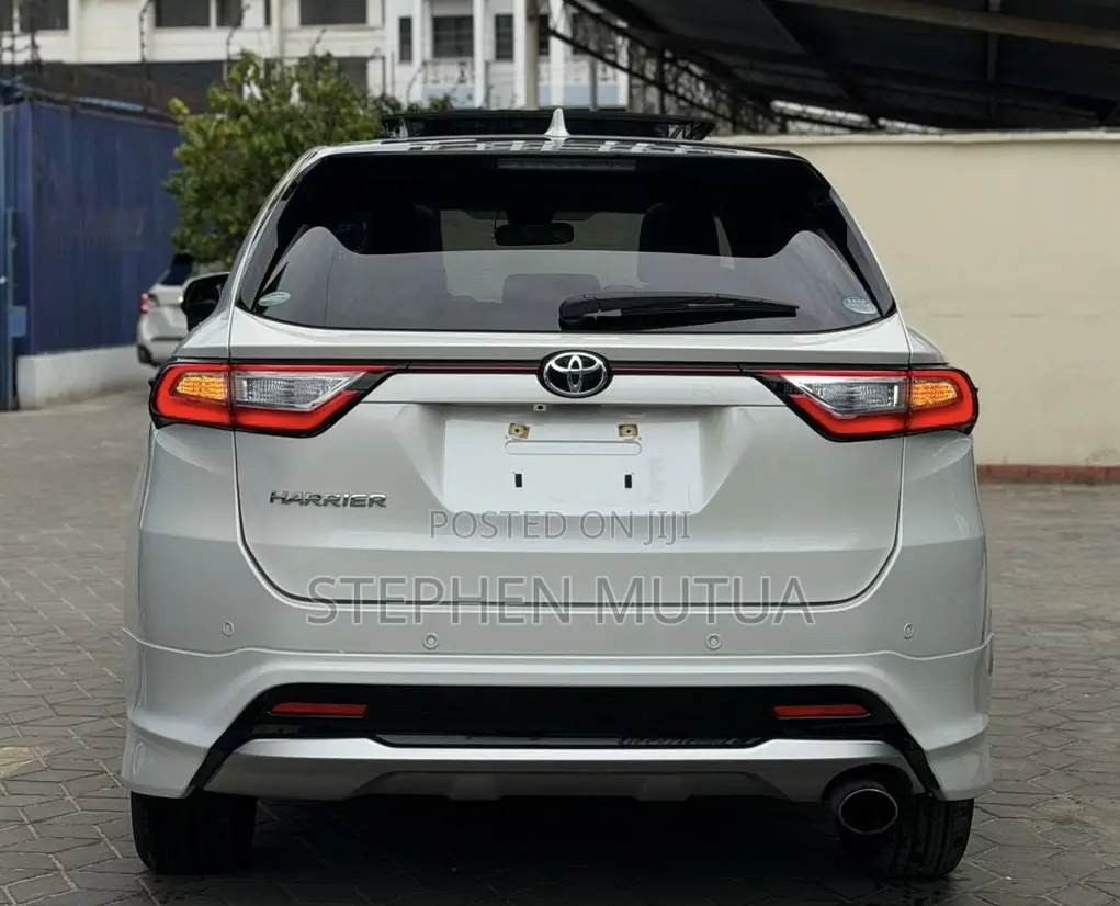 Toyota Harrier 2.0 2020 White