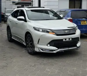 Toyota Harrier 2.0 2020 White