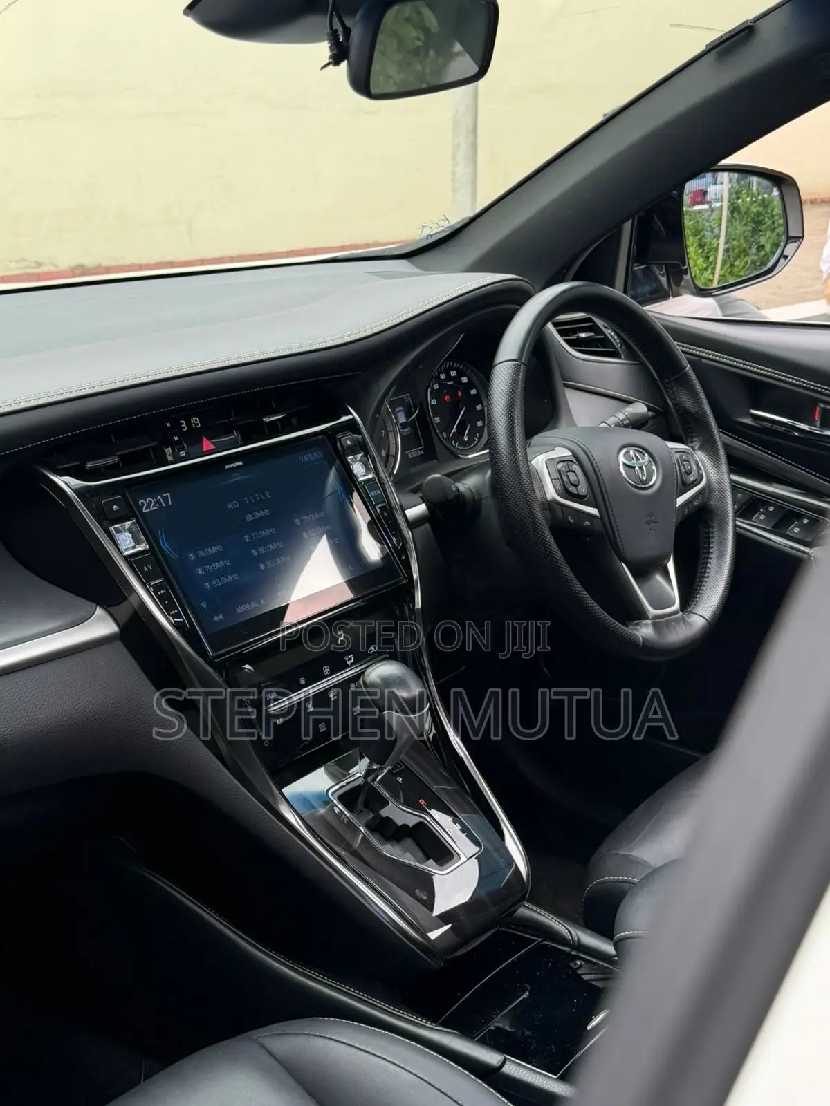 Toyota Harrier 2.0 2020 White