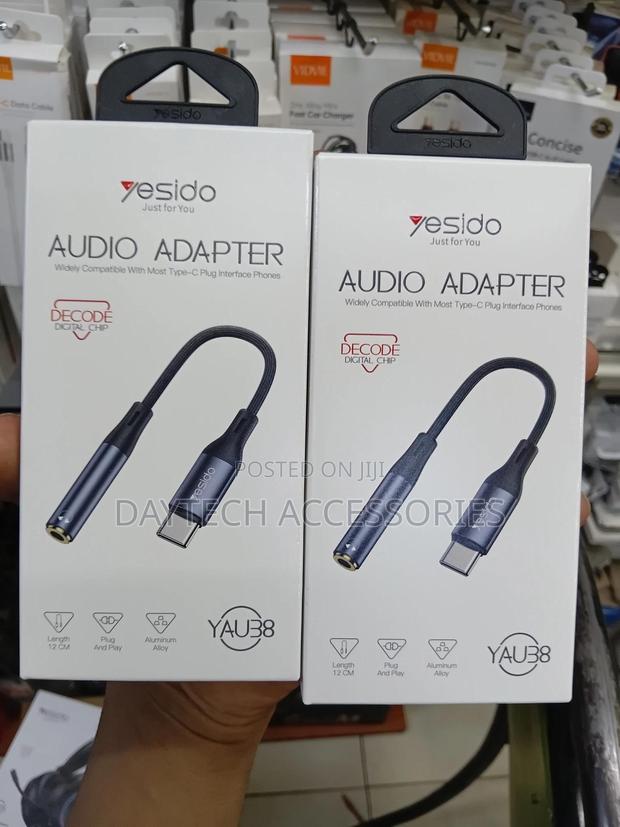 The Yesido Yau38 Type-C to 3.5mm Audio Adapter.