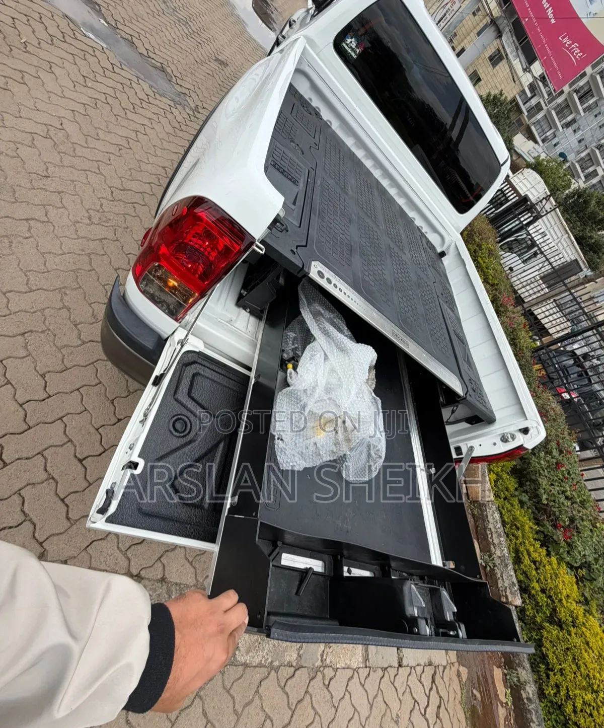 Toyota Hilux 2019 White