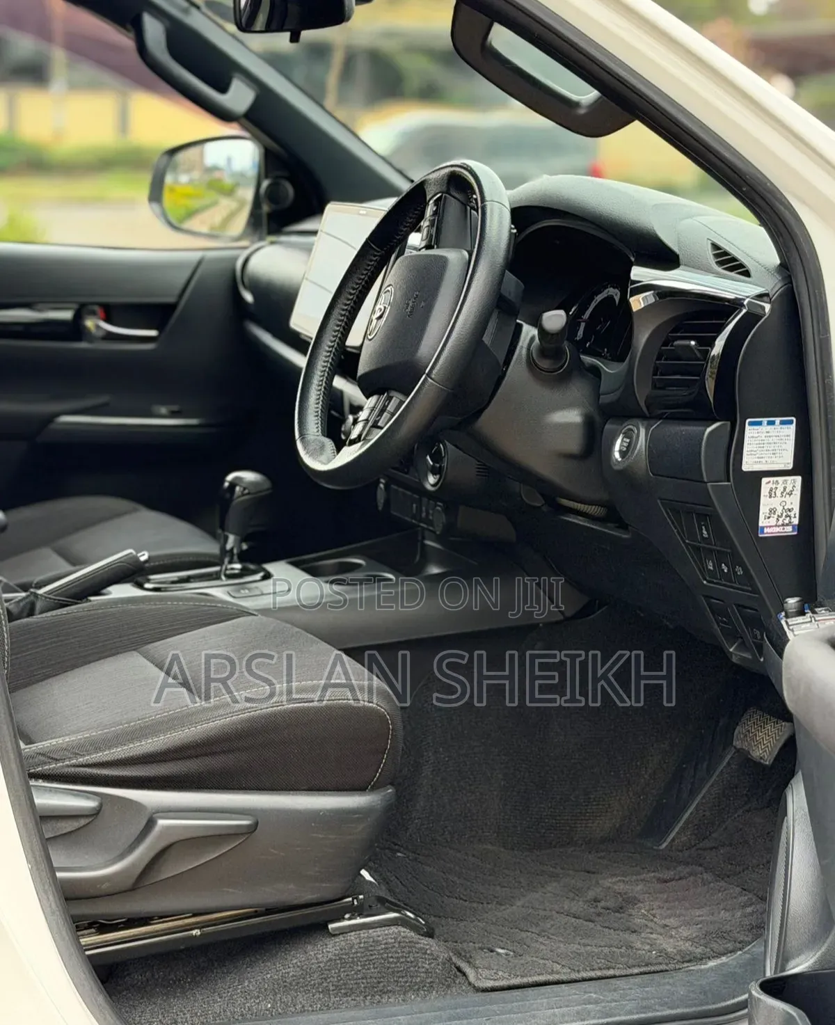 Toyota Hilux 2019 White