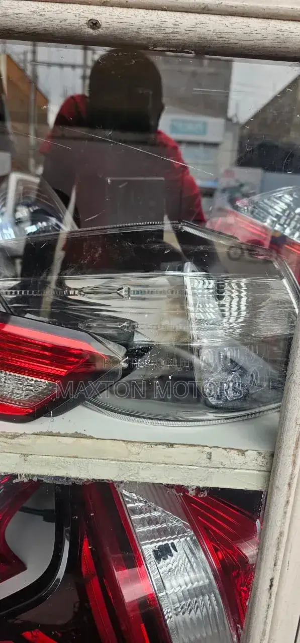 Taillight Wish Ge20 (Clear ) Brand New Genuine Toyota