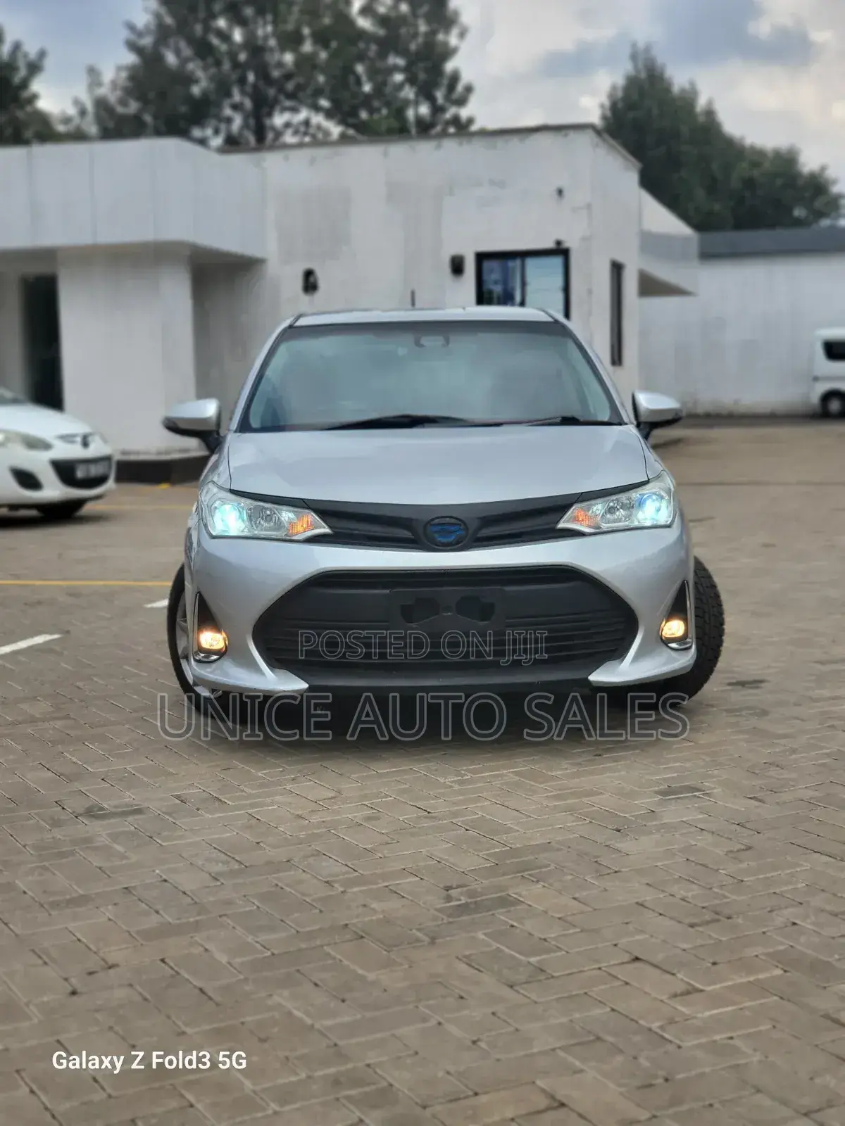 Toyota Corolla Fielder 2018 Silver