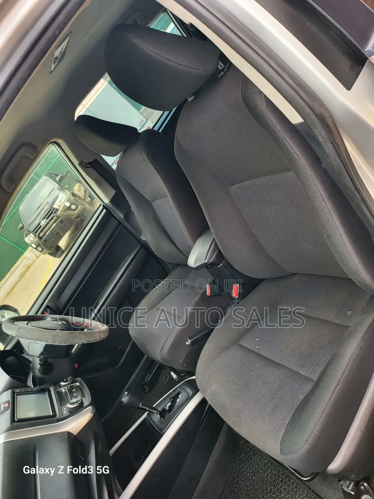 Toyota Corolla Fielder 2018 Silver
