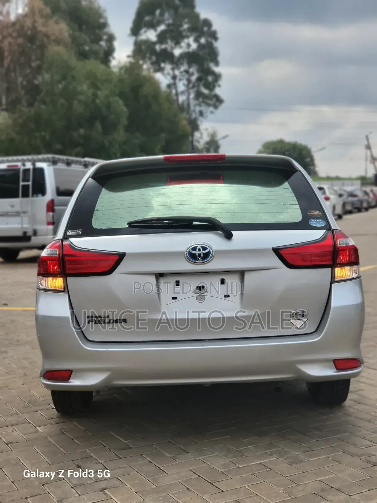 Toyota Corolla Fielder 2018 Silver